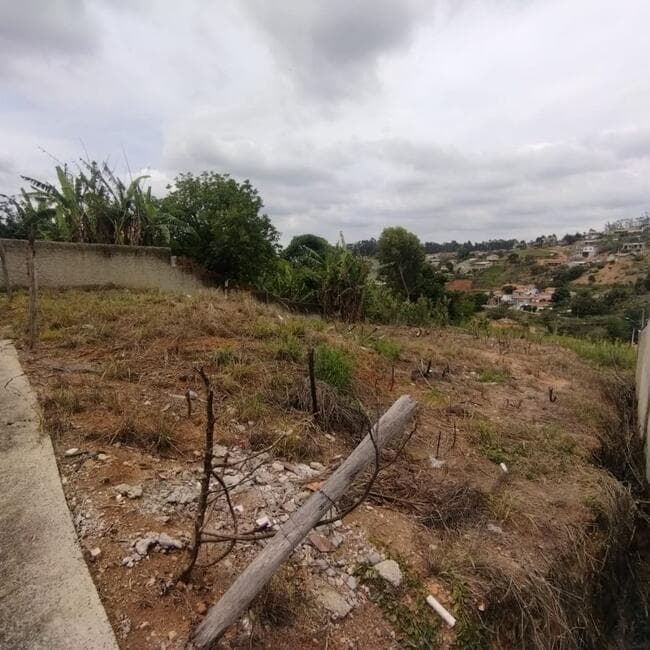Foto 3 de 3: Terreno em leilão em Serra Negra - SP, bairro Jardim Serra Negra — Terreno Com 472,83m² - Loteamento Serra Negra