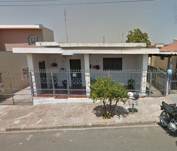Casa em leilão em Monte Alto - SP — Casa Em Monte Alto Com 242,00 M²