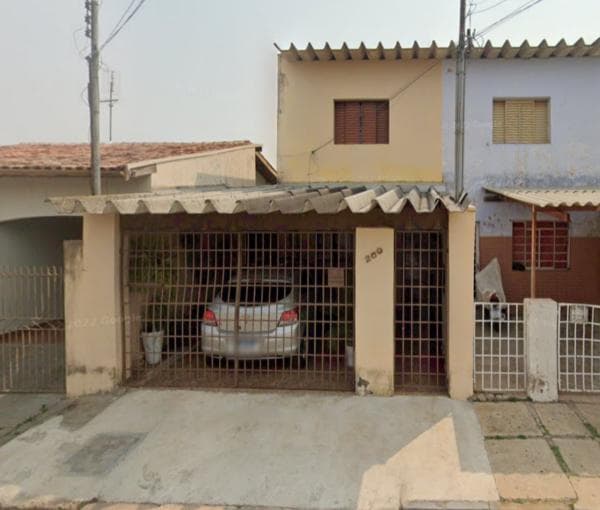 Casa em leilão em Avaré - SP — Casa E Terreno Em Avaré
