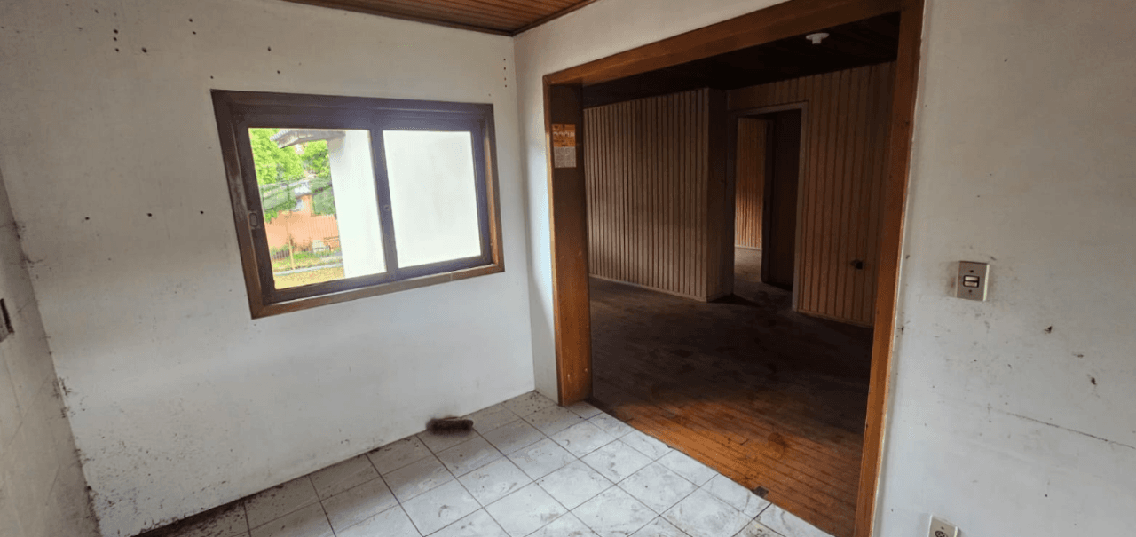 Foto 36 de 41: Casa em leilão em Caxias Do Sul - RS, bairro Esplanada — DUAS CASAS SOBRE UM TERRENO DE 300m² EM CAXIAS DO SUL/RS (DESOCUPADO)