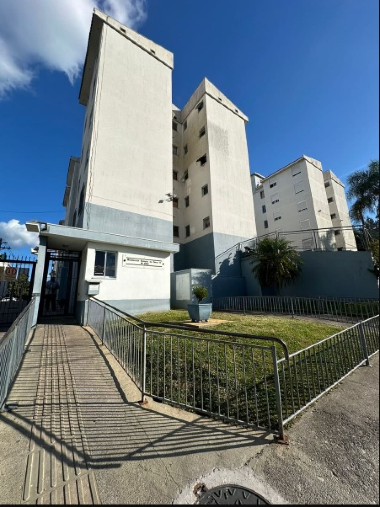 Apartamento em leilão em Caxias Do Sul - RS — APARTAMENTO N° 202 DO BLOCO A DO RESIDENCIAL CAMPOS DA SERRA IX EM CAXIAS DO SUL