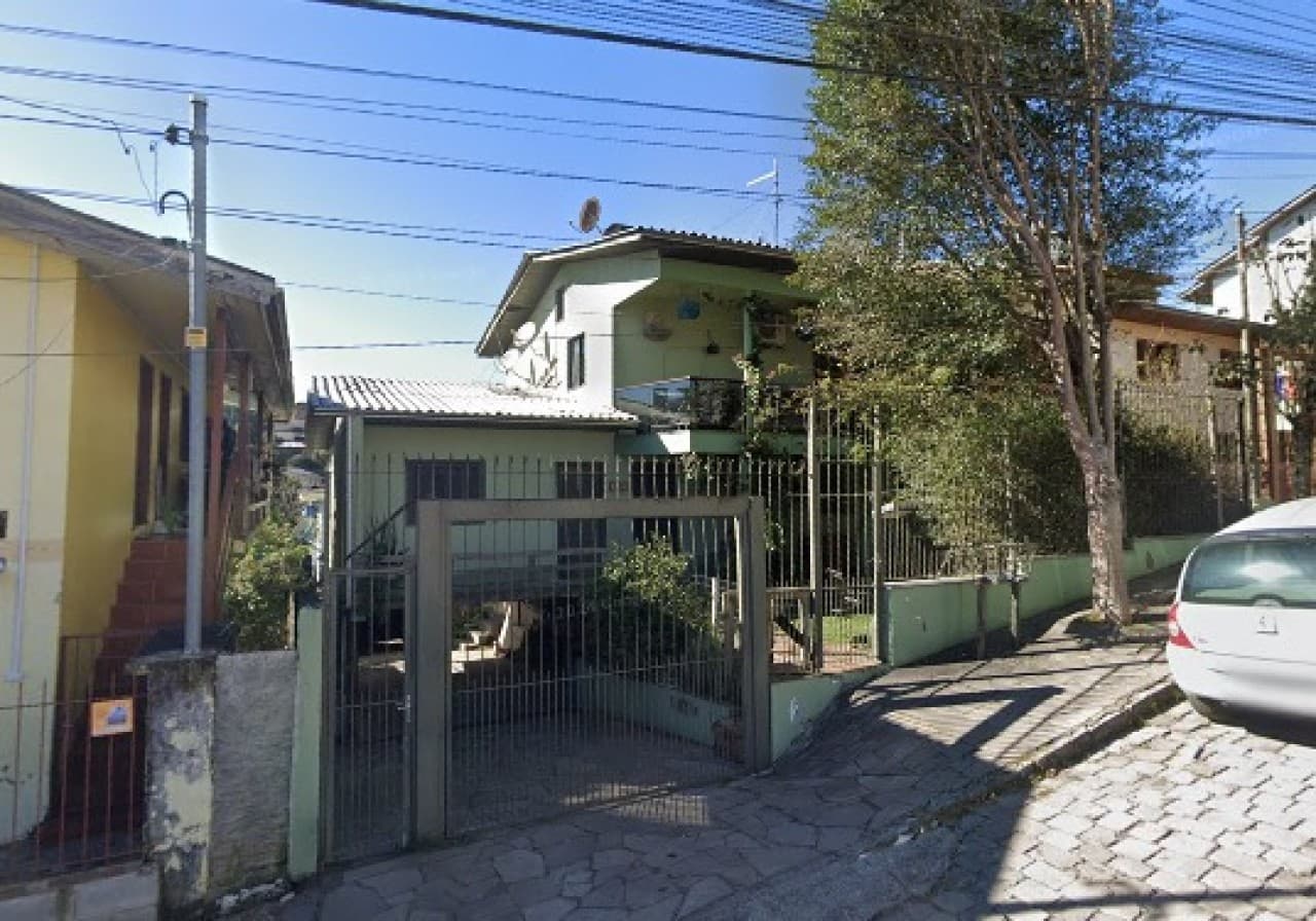 Foto 2 de 5: Terreno em leilão em Caxias Do Sul - RS — TERRENO DE 369m² E DUAS CASAS NO BAIRRO DESVIO RIZZO EM CAXIAS DO SUL/RS
