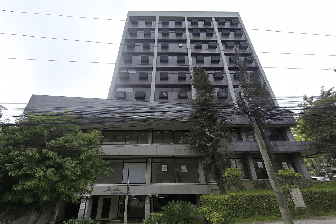Foto 1 de 2: Imóvel em leilão em Porto Alegre - RS — CONJUNTO N° 804 DO EDIFÍCIO CENTRO EMPRESARIAL MONTREAL