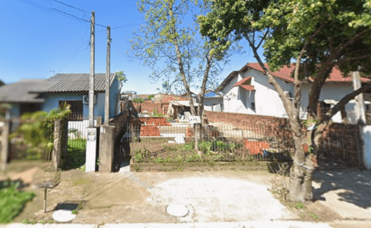 Foto 2 de 2: Casa em leilão em Estância Velha - RS, bairro Lago Azul — CASA NÃO AVERBADA SOBRE UM TERRENO COM ÁREA DE 250,00m², NO BAIRRO LAGO AZUL EM ESTÂNCIA VELHA/RS