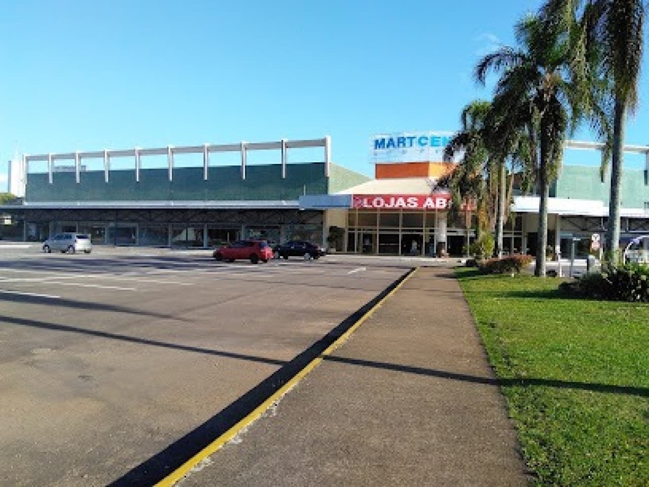 Comercial em leilão em Caxias Do Sul - RS — LOJA 26 NO PRÉDIO DE ALVENARIA DENOMINADO CAXIAS MARTCENTER