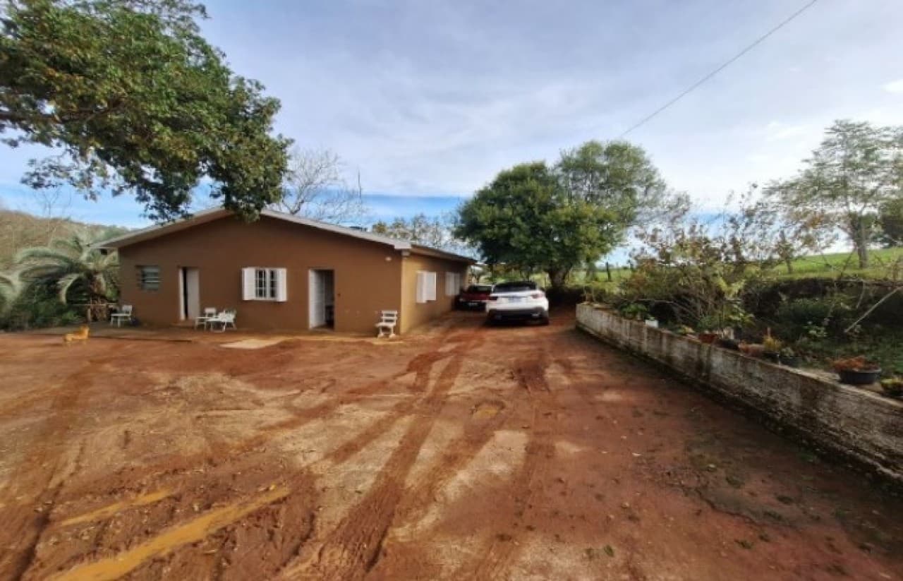 Foto 1 de 8: Casa em leilão em Pelotas - RS — 2  HECTARES DE TERRAS COM CASA EM PELOTAS/RS