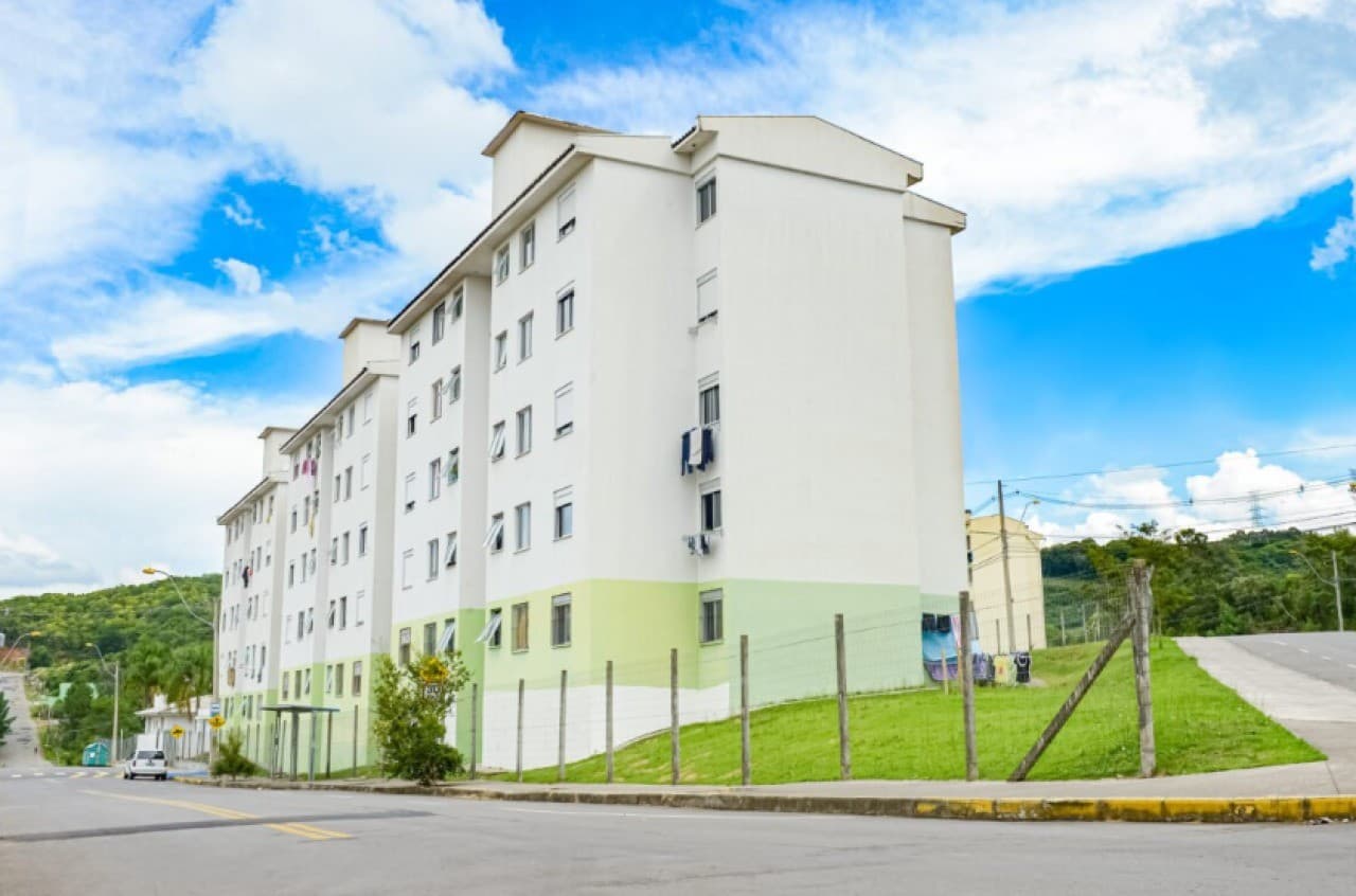 Apartamento em leilão em Caxias Do Sul - RS — APARTAMENTO Nº 403 BLOCO D COM ÁREA DE 49m², RESIDENCIAL COMPOS DA SERRA VI EM CAXIAS DO SUL/RS