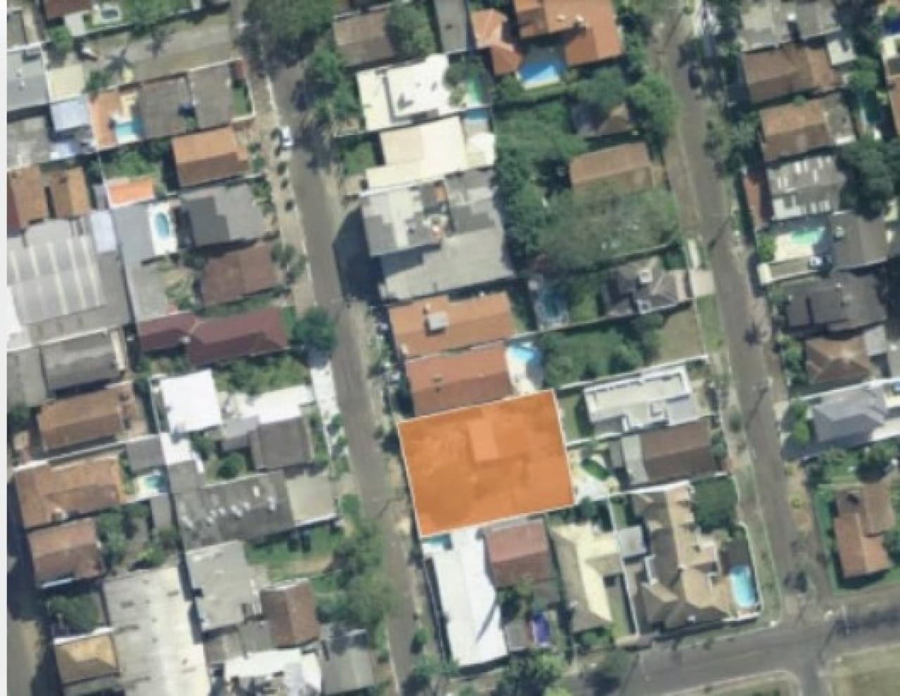 Foto 1 de 3: Terreno em leilão em Novo Hamburgo - RS, bairro Ouro Branco — TERRENO DE 792m² COM BENFEITORIAS LOCALIZADO NO LOTEAMENTO ADOLFO JAEGER EM NOVO HAMBURGO/RS