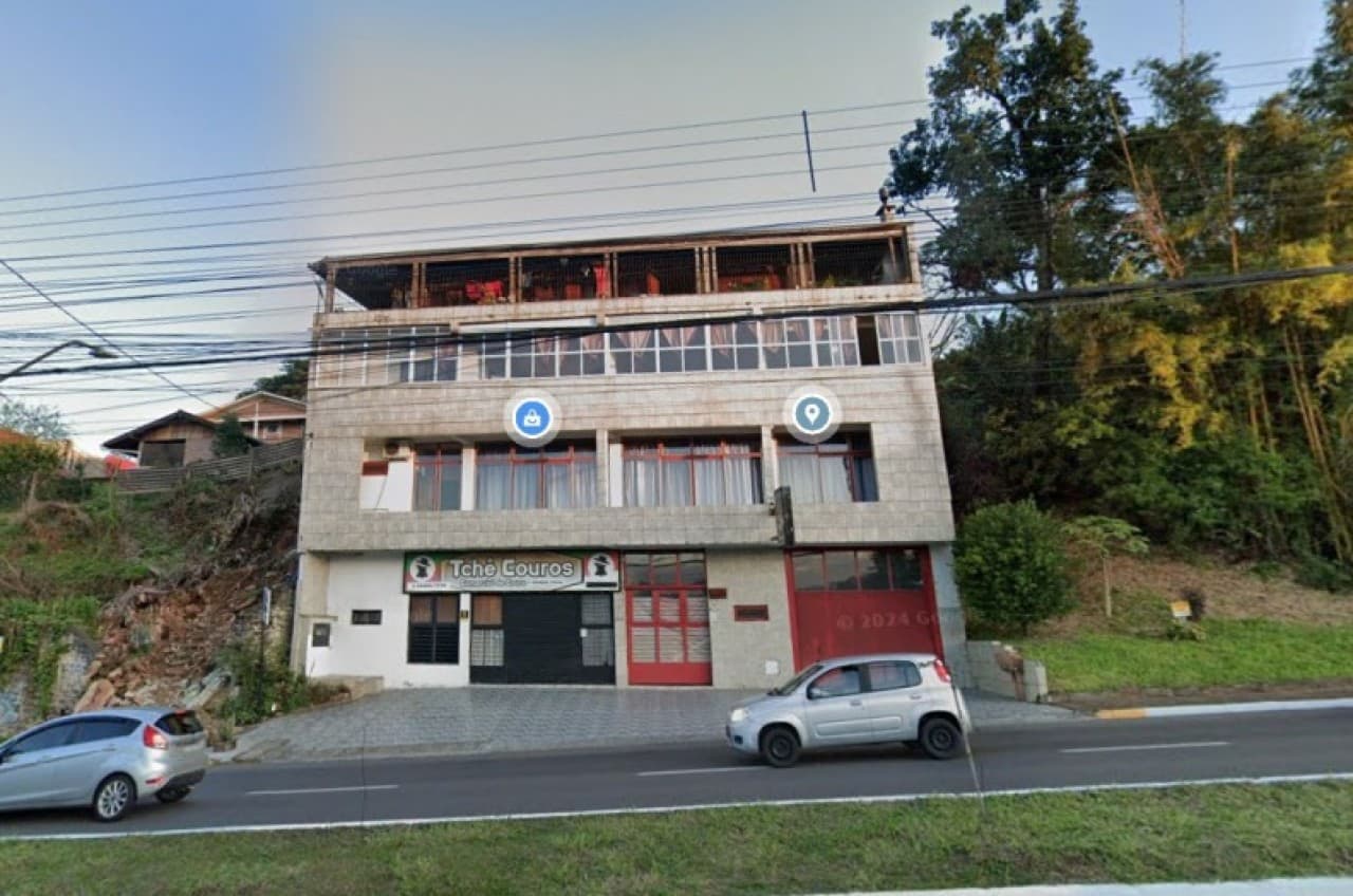 Foto 1 de 2: Comercial em leilão em Novo Hamburgo - RS — UM PRÉDIO COMERCIAL DE 529,25m² EM NOVO HAMBURGO
