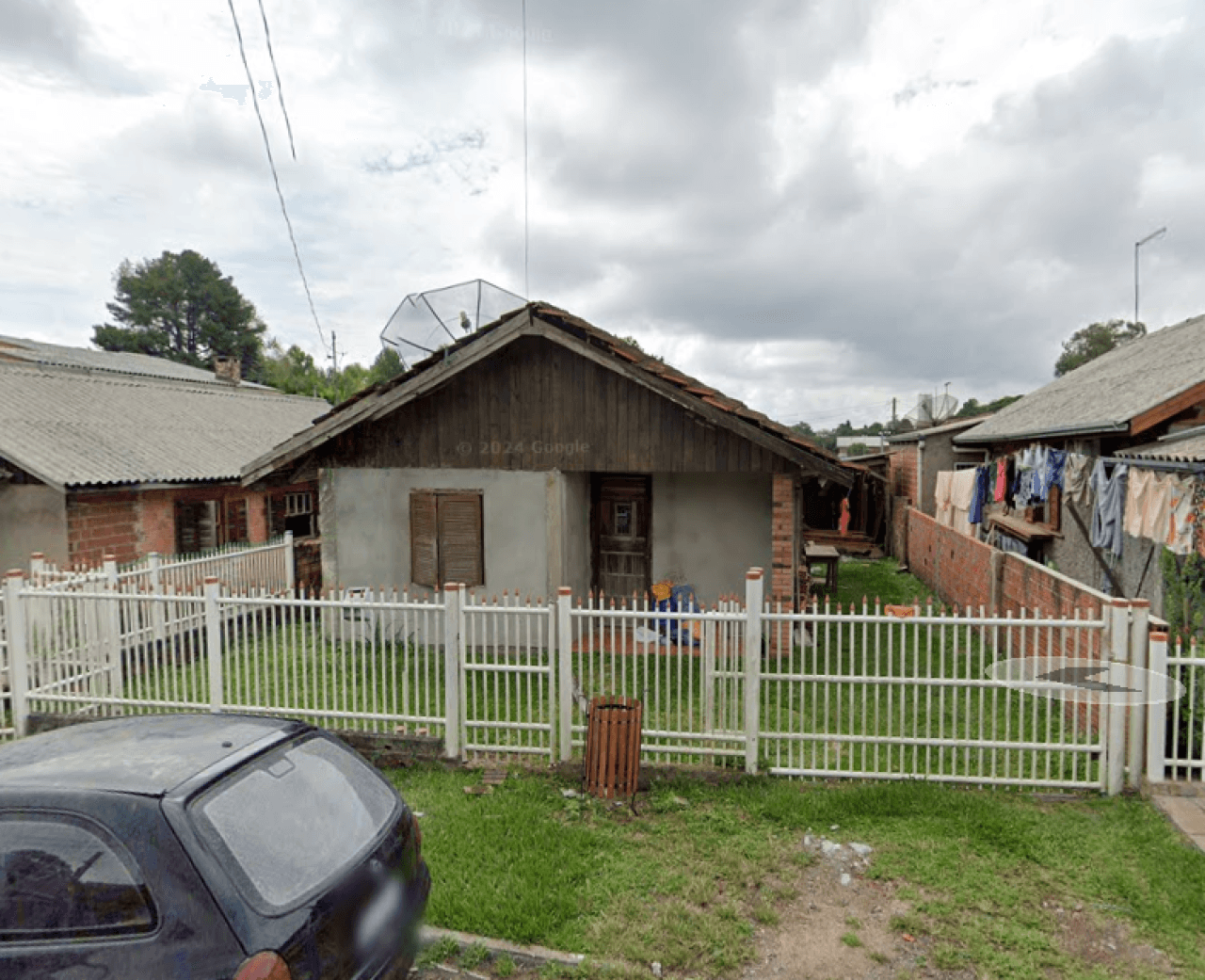 Foto 1 de 5: Casa em leilão em Gramado - RS, bairro Vila Moura — TERRENO COM UMA CASA COM ÁREA SUPERFICIAL DE 200m² EM GRAMADO/RS