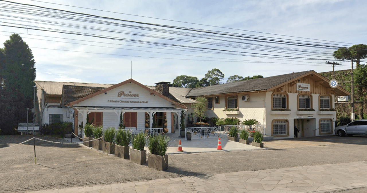 Foto 6 de 6: Comercial em leilão em Gramado - RS, bairro Dutra — TERRENO DE 3.030m² COM UMA CONSTRUÇÃO DE 2.534m² EM GRAMADO/RS