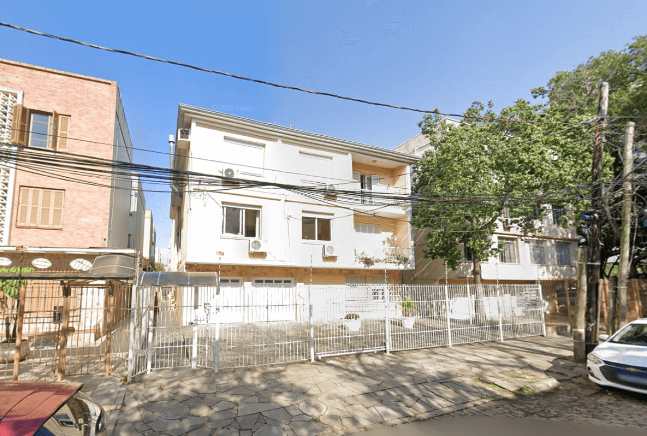 Foto 1 de 2: Apartamento em leilão em Porto Alegre - RS, bairro Praia de Belas — APARTAMENTO Nº 2 DO EDIFÍCIO SÃO JUDAS TADEU, COM A ÁREA DE 74,19m² EM PORTO ALEGRE/RS