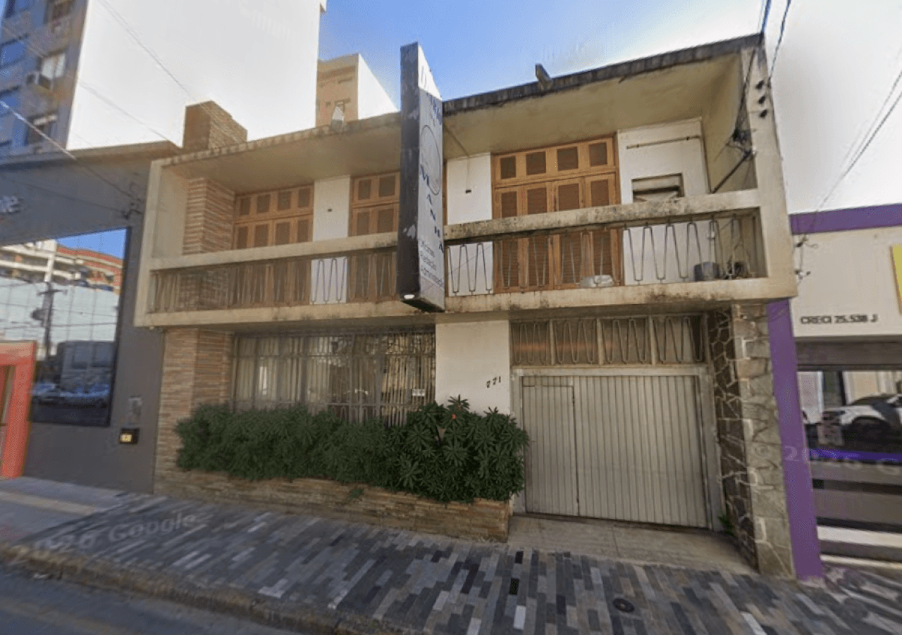 Foto 2 de 3: Comercial em leilão em Pelotas - RS — TERRENO DE APROXIMADAMENTE 400m², COM UM PRÉDIO DE 800m² APROXIMADAMENTE EM PELOTAS/RS