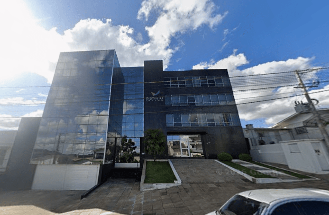 Foto 1 de 3: Comercial em leilão em Guaporé - RS — TERRENO COM ÁREA DE 1.407,50m², COM PRÉDIO DE 1.382,12m² EM GUAPORÉ/RS