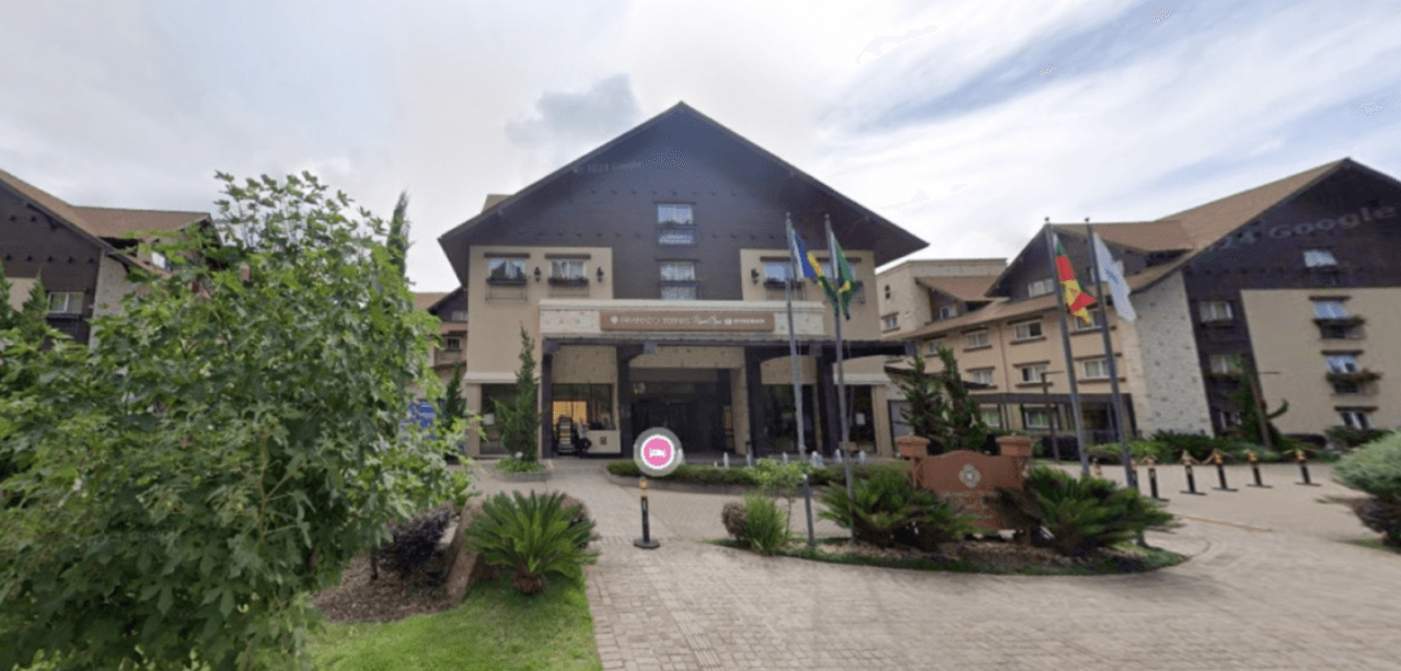 Foto 2 de 6: Apartamento em leilão em Gramado - RS, bairro Carazal — Wyndham Gramado Termas Resort & Spa -COTA 3 DA UNIDADE 313 DO BLOCO B, CLASSIC DIAMANTE (313B – CDC)