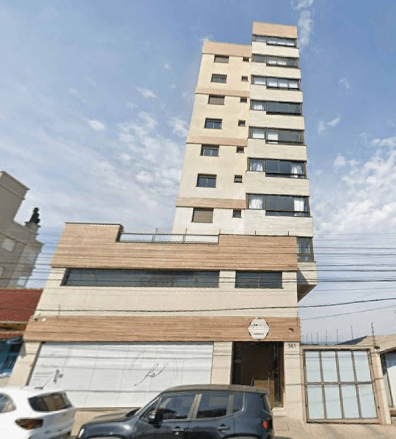 Foto 2 de 3: Apartamento em leilão em Bento Gonçalves - RS, bairro Botafogo — APARTAMENTO EM BENTO GONÇALVES/RS — EDIFÍCIO LA VISIONE