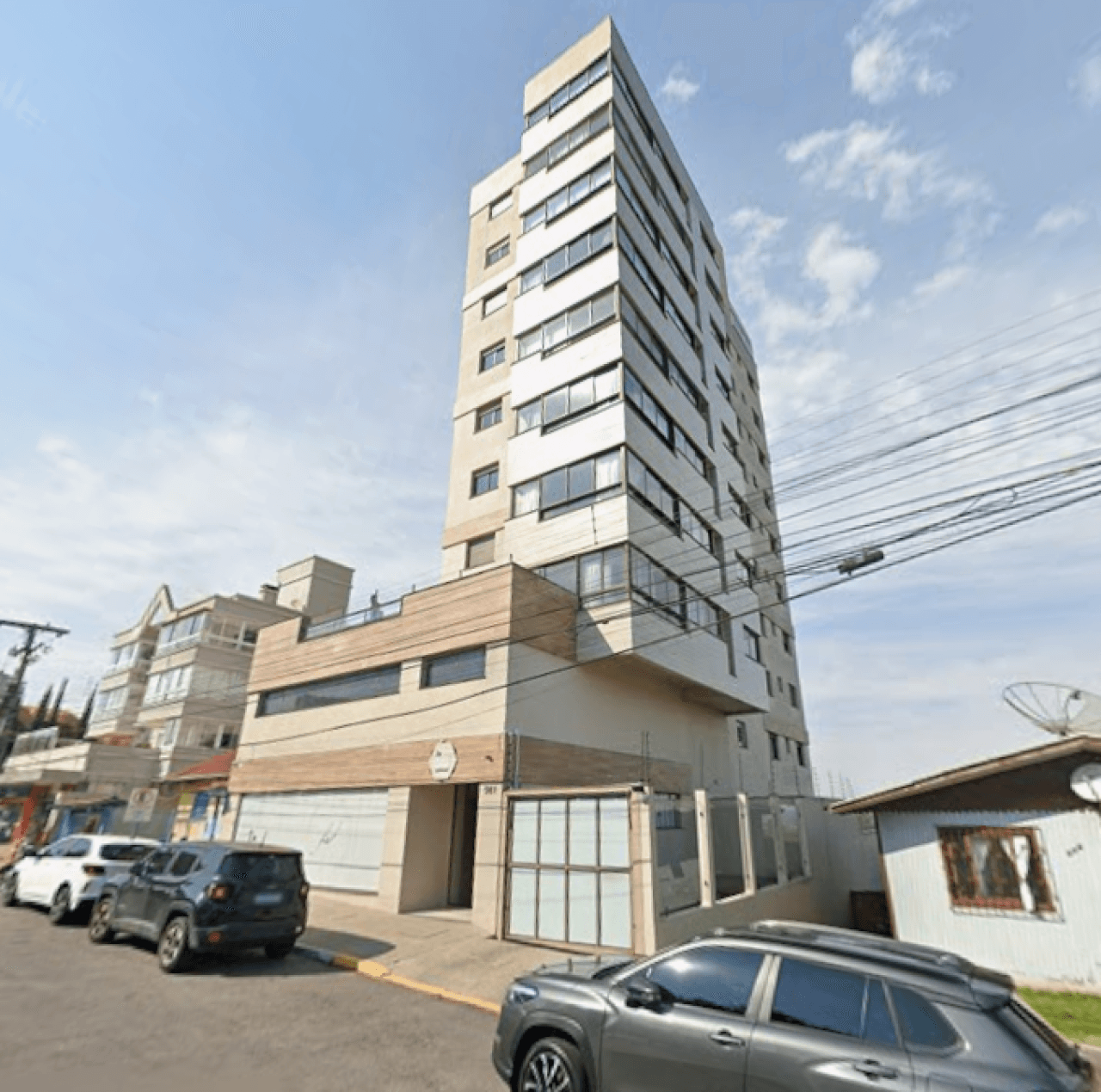 Foto 1 de 3: Apartamento em leilão em Bento Gonçalves - RS, bairro Botafogo — APARTAMENTO EM BENTO GONÇALVES/RS — EDIFÍCIO LA VISIONE