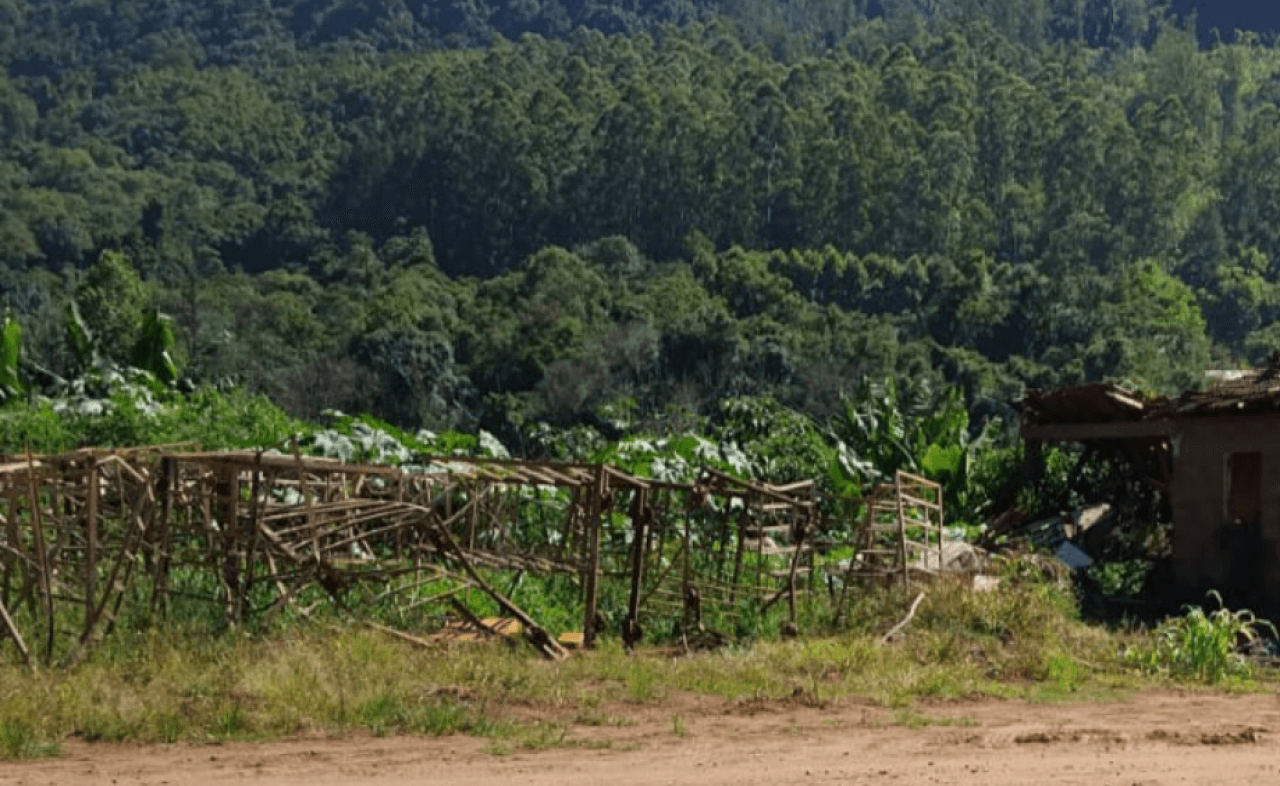 Foto 2 de 2: Terreno em leilão em Encantado - RS, bairro Lacarezinho — TERRENO URBANO COM 498,92m² EM ENCANTADO/RS