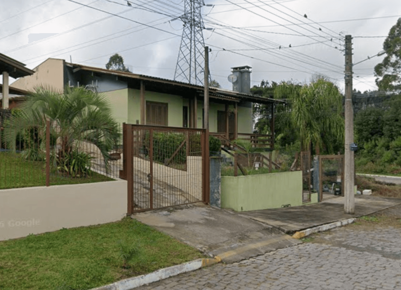 Foto 2 de 5: Casa em leilão em Farroupilha - RS, bairro Belvedere — CASA COM 133,85M² NO LOTEAMENTO RESIDENCIAL SÃO JOÃO EM FARROUPILHA/RS