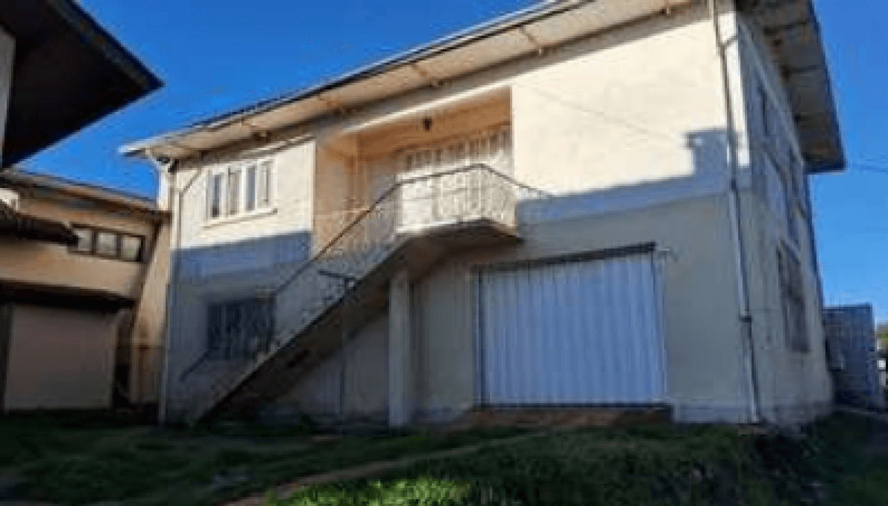Foto 6 de 7: Casa em leilão em Flores Da Cunha - RS — FRAÇÃO IDEAL DE 244M² COM CASA DE ALVENARIA DE 106,25M² EM FLORES DA CUNHA/RS