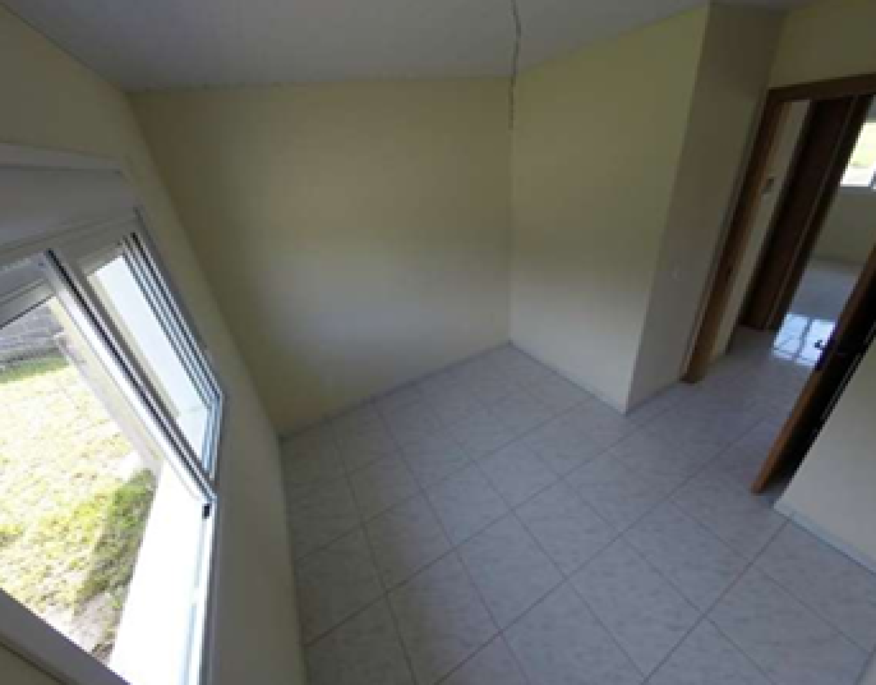 Foto 5 de 6: Casa em leilão em Esteio - RS, bairro Vila Três Marias — CASA GEMINADA Nº 361-A COM 2 DORMITÓRIOS NA VILA TRÊS MARIAS EM ESTEIO/RS