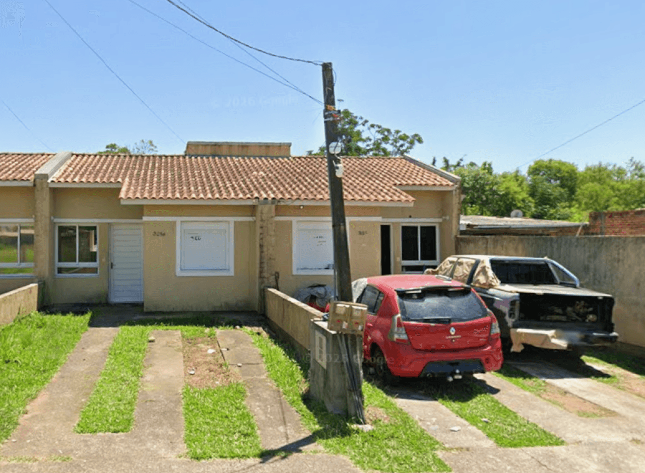 Foto 1 de 6: Casa em leilão em Esteio - RS, bairro Vila Três Marias — CASA GEMINADA Nº 361-A COM 2 DORMITÓRIOS NA VILA TRÊS MARIAS EM ESTEIO/RS