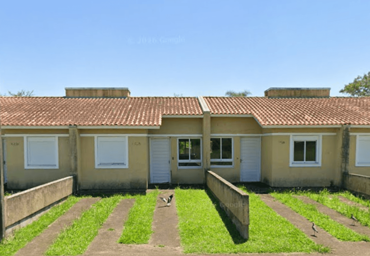 Casa em leilão em Esteio - RS, bairro Vila Três Marias — CASA GEMINADA Nº 421-A COM 2 DORMITÓRIOS NA VILA TRÊS MARIAS EM ESTEIO/RS