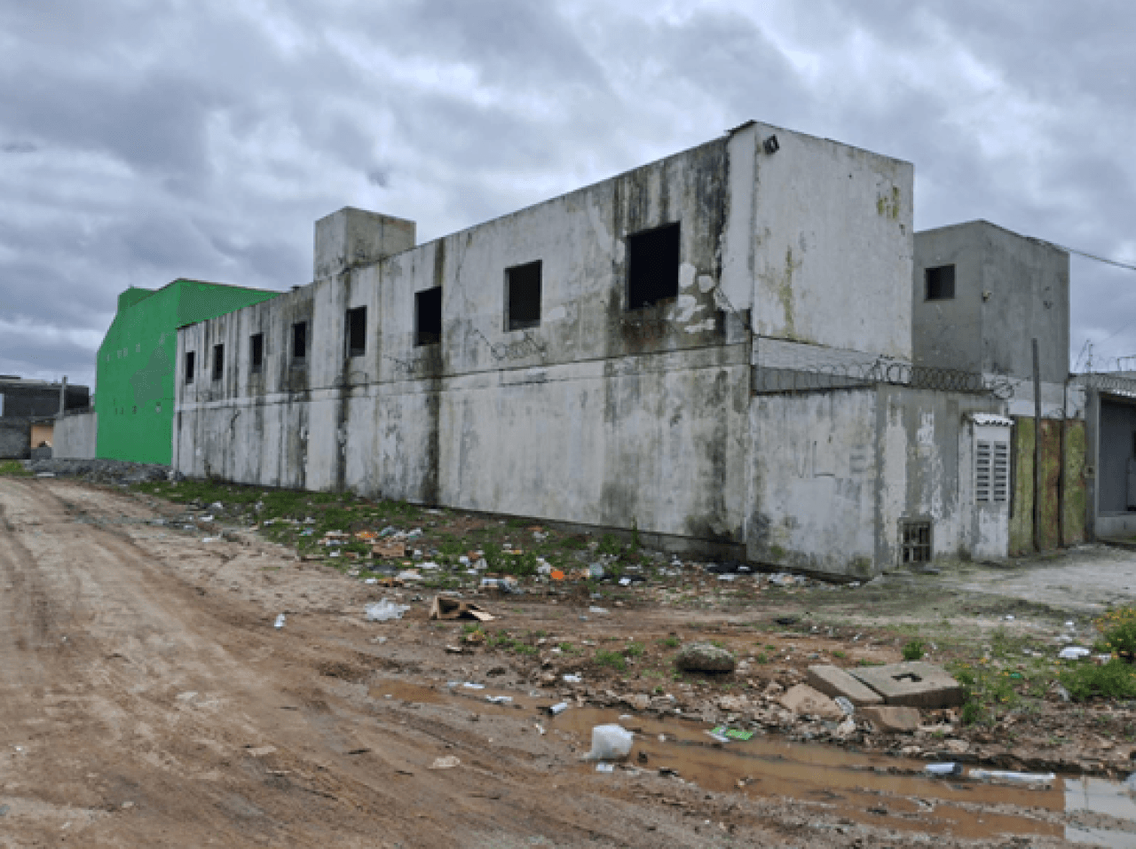 Foto 2 de 8: Comercial em leilão em Pelotas - RS — PRÉDIO COM 16 UNIDADES HABITACIONAIS EM TERRENO DE ESQUINA DE 300M² EM PELOTAS/RS