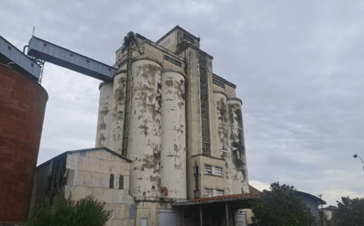 Foto 9 de 17: Comercial em leilão em São Gabriel - RS — UNIDADE ARMAZENADORA DA CESA COM SILOS E BENFEITORIAS, ÁREA DE 19.365,52M², EM SÃO GABRIEL/RS