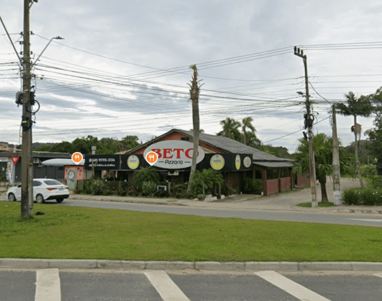 Foto 2 de 3: Comercial em leilão em Garopaba - SC, bairro Palhoinha — PRÉDIO COMERCIAL DE 409,27m² EM TERRENO DE 1.090,12m² NA SC-434 EM GAROPABA/SC