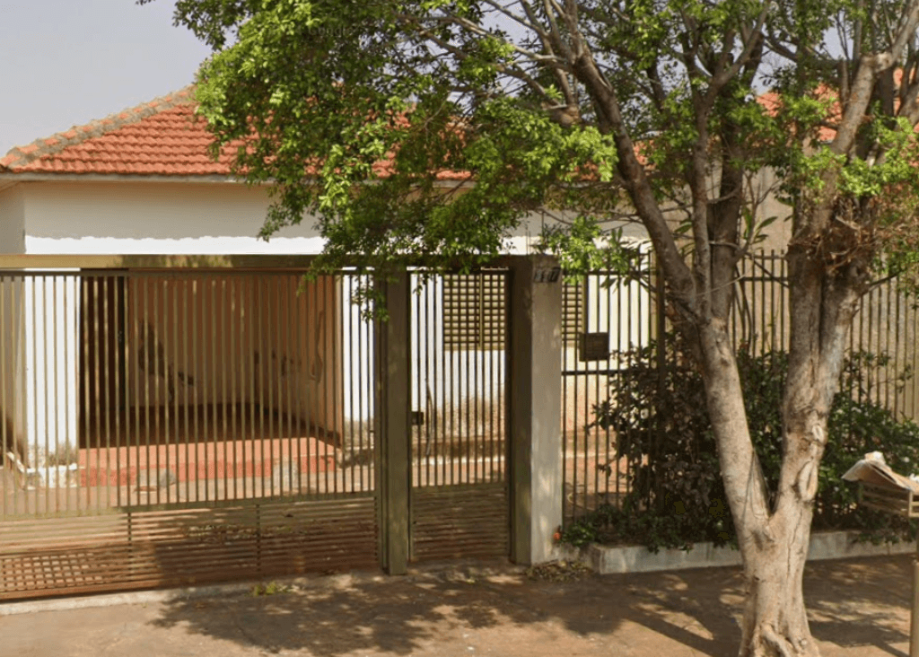 Foto 1 de 2: Casa em leilão em Macaubal - SP, bairro Centro — Casa 439m² Centro, Macaubal/SP