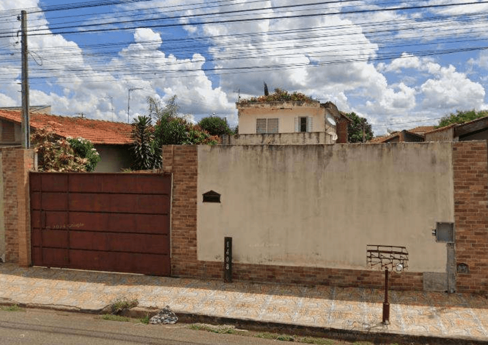 Terreno em leilão em Pirassununga - SP, bairro Vila Guilhermina — Imóvel residencial, 273m², Jardim Ferrarezi, Pirassununga/SP