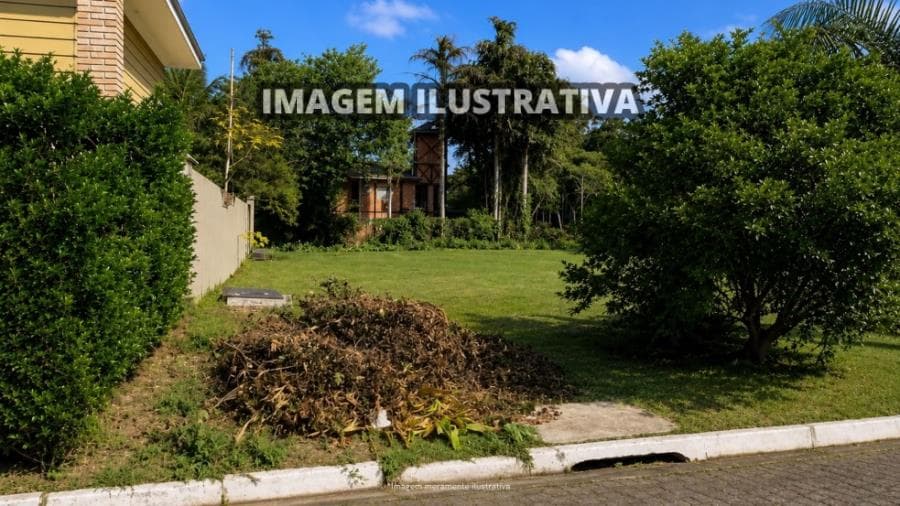 Foto 3 de 10: Terreno em leilão em Guarujá - SP, bairro Balneário Praia do Pernambuco — LOTE - 921,99m² - Park Lane II Pernambuco - Guarujá/S LOTE - 921,99m² - Park Lane II Pernambuco - Guarujá/SP