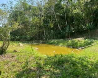 Imóvel em leilão em Silva Jardim - RJ — LUGAR DENOMINADO MATO ALTO, EM SILVA JARDIM / RJ. As certidões do imóvel estão sendo extraídas, assim como sua fiel localização. IMAGENS ILUSTRATIVAS.