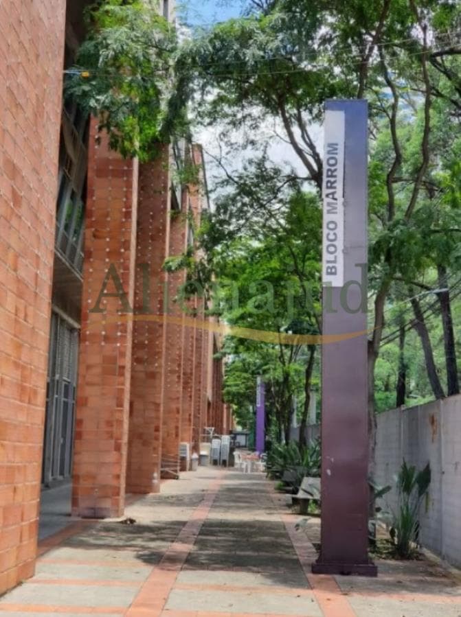 Foto 8 de 14: Terreno em leilão em Osasco - SP, bairro Vila Yara — Vila Yara - Osasco/SP Uma quadra c/ 40.453m² - Vila Yara - Osasco/SP