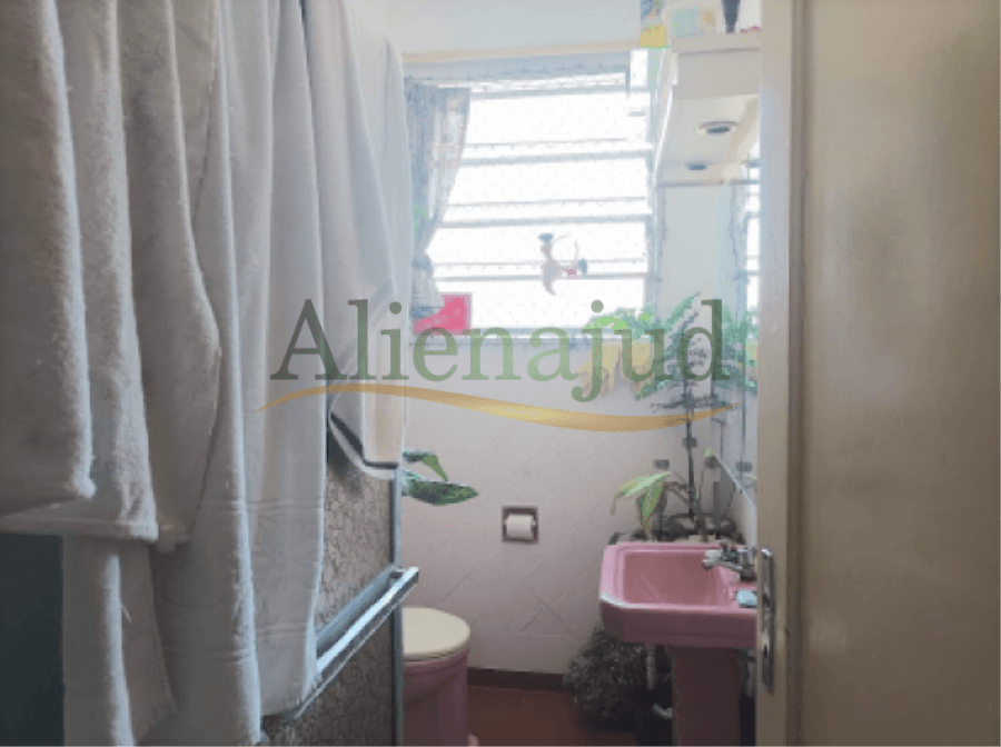Foto 15 de 17: Apartamento em leilão em Santos - SP — Apto. c/ 2 dorms. e área construída de 55,85m² situada à Rua Ministro Xavier de Toledo Apto. c/ 2 dorms. e área construída de 55,85m² situada à Rua Ministro Xavier de Toledo