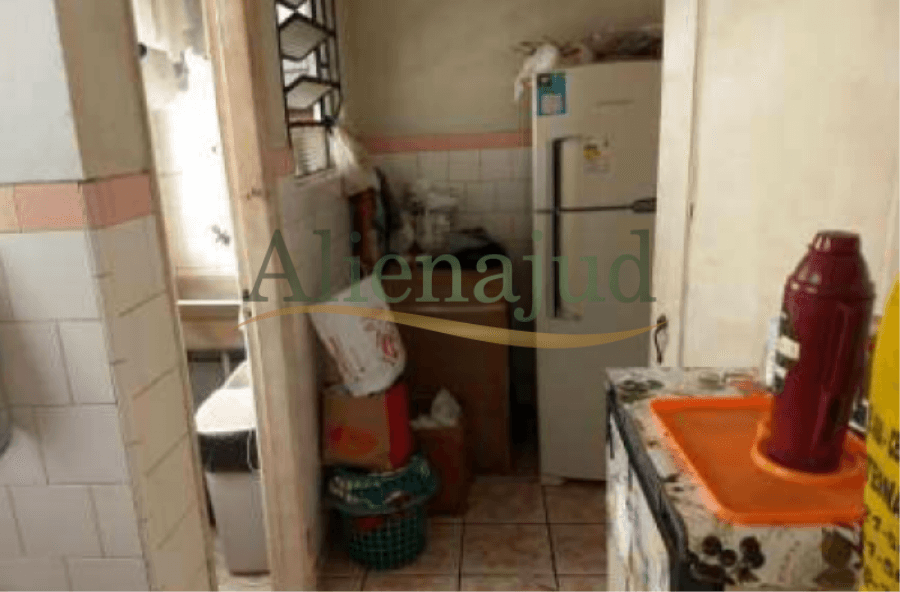 Foto 3 de 7: Apartamento em leilão em Santos - SP — Apart. c/ 2 dorms. e área útil de 61,46m² situado na Rua Barão de Paranapiacaba Apart. c/ 2 dorms. e área útil de 61,46m² situado na Rua Barão de Paranapiacaba