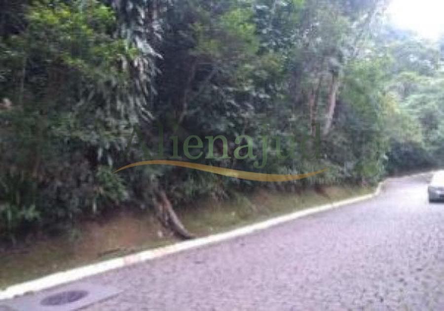 Foto 2 de 4: Terreno em leilão em Guarujá - SP — Lote 13 no loteamento Balneário Prainha Branca na cidade de Guarujá/SP c/ área total de 1.615,00m² Lote 13 no loteamento Balneário Prainha Branca na cidade de Guarujá/SP c/ área total de 1.615,00m²