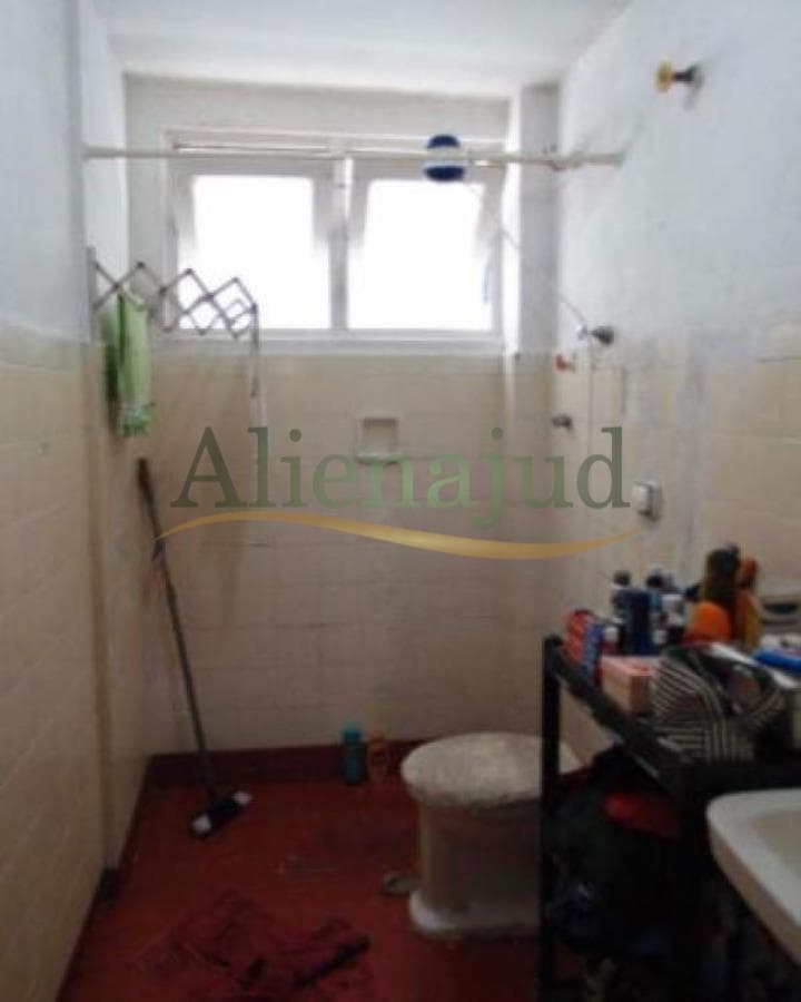 Foto 3 de 5: Apartamento em leilão em Santos - SP — Apart. kitnet c/ área construída de 35,00m² situado na Av. Presidente Wilson em Santos/SP Apart. kitnet c/ área construída de 35,00m² situado na Av. Presidente Wilson em Santos/SP