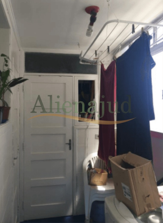 Foto 4 de 9: Apartamento em leilão em Santos - SP — DIREITOS - Apart. c/ 3 dorms. e área útil de 135,223m² situado na Av. Vicente de Carvalho em Santos/SP DIREITOS - Apart. c/ 3 dorms. e área útil de 135,223m² situado na Av. Vicente de Carvalho em Santos/SP