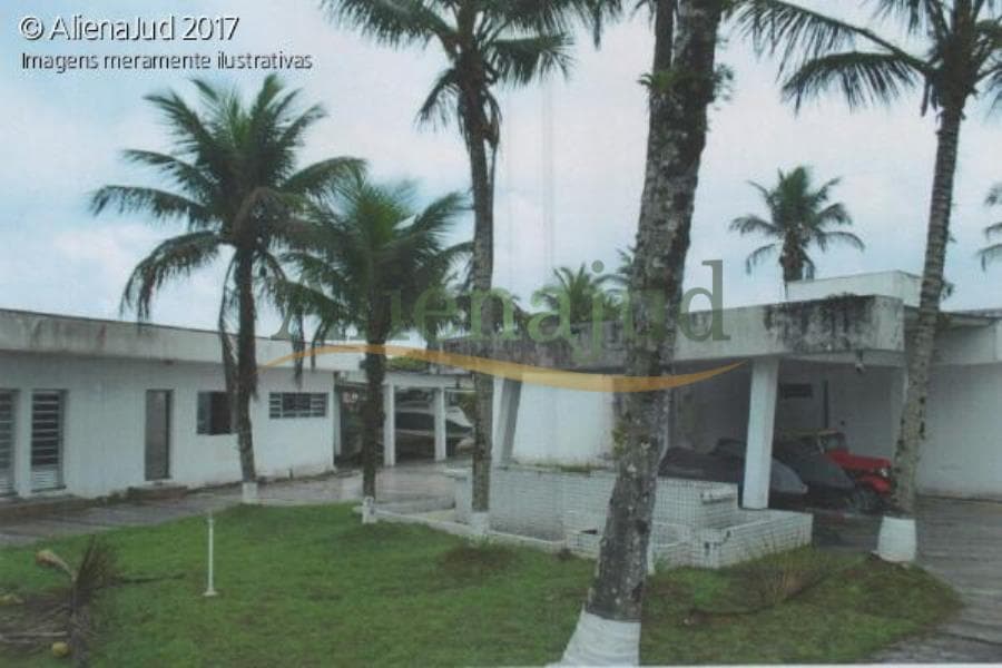 Foto 2 de 7: Casa em leilão em Guarujá - SP — Casa de Alto Padrão com área de 2.340 m² - Guarujá/SP Casa de Alto Padrão com área de 2.340 m² - Guarujá/SP