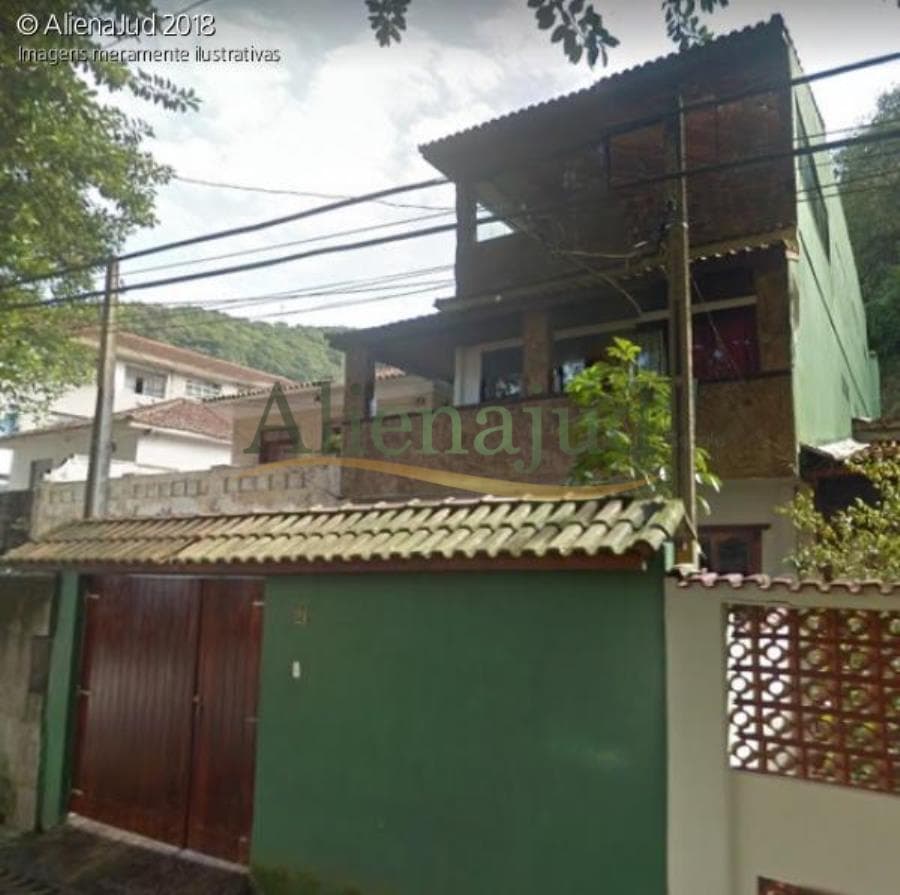 Foto 2 de 3: Casa em leilão em Santos - SP — Casa Triplex c/ área média de 230m²- José Menino - Santos/SP Casa Triplex c/ área média de 230m²- José Menino - Santos/SP