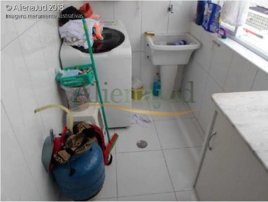 Foto 6 de 9: Apartamento em leilão em Santos - SP — Apart. 2 dorms c/ 96m² situado a Rua Ministro João Mendes - Embaré - Santos/SP Apart. 2 dorms c/ 96m² situado a Rua Ministro João Mendes - Embaré - Santos/SP