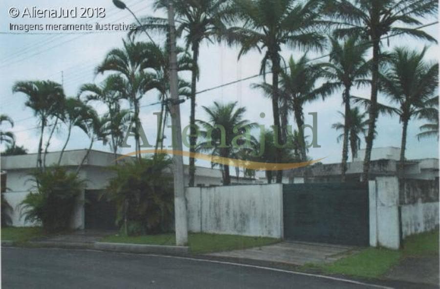 Foto 2 de 7: Casa em leilão em Guarujá - SP — Casa de Alto Padrão c/ 2.340 m² situado a Marina - Guarujá/SP Casa de Alto Padrão c/ 2.340 m² situado a Marina - Guarujá/SP
