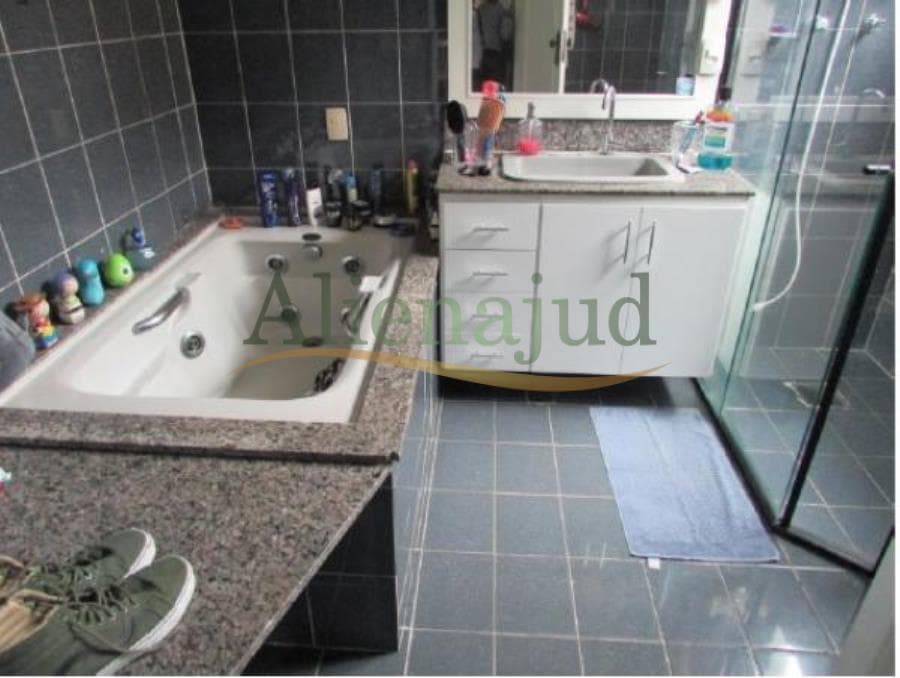 Foto 11 de 19: Apartamento em leilão em Santos - SP — Apart. 4 suítes c/ área útil de 397m² situado a Rua Castro Alves - Embaré - Santos/SP Apart. 4 suítes c/ área útil de 397m² situado a Rua Castro Alves - Embaré - Santos/SP