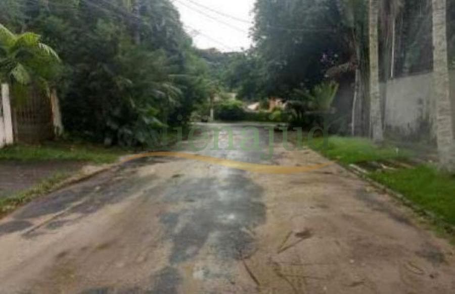 Foto 12 de 14: Casa em leilão em São Sebastião - SP — DIREITOS - Casa no Condomínio LA RESERVE DU MOULIN em São Sebastião DIREITOS - Casa no Condomínio