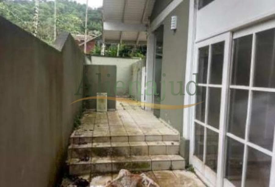 Foto 14 de 14: Casa em leilão em São Sebastião - SP — DIREITOS - Casa no Condomínio LA RESERVE DU MOULIN em São Sebastião DIREITOS - Casa no Condomínio