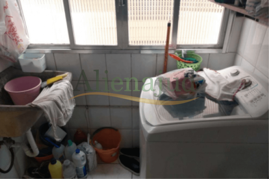 Foto 6 de 12: Apartamento em leilão em Santos - SP — Apart. c/ 2 dorms. e área útil de 65,00m² situado na Rua Bassin Nagib Trabulsi em Santos/SP Apart. c/ 2 dorms. e área útil de 65,00m² situado na Rua Bassin Nagib Trabulsi em Santos/SP