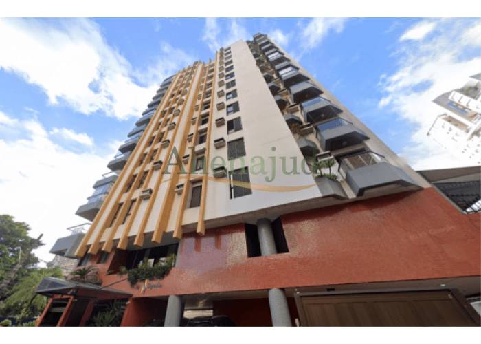 Apartamento em leilão em Santos - SP — Edifício Porto de Espanha - Boqueirão - Santos/SP Apartamento duplex com 4 suítes e área útil de 375,96m²