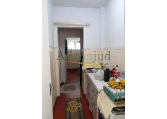 Foto 1 de 5: Apartamento em leilão em Santos - SP — Apart. kitnet c/ área construída de 35,00m² situado na Av. Presidente Wilson em Santos/SP Apart. kitnet c/ área construída de 35,00m² situado na Av. Presidente Wilson em Santos/SP